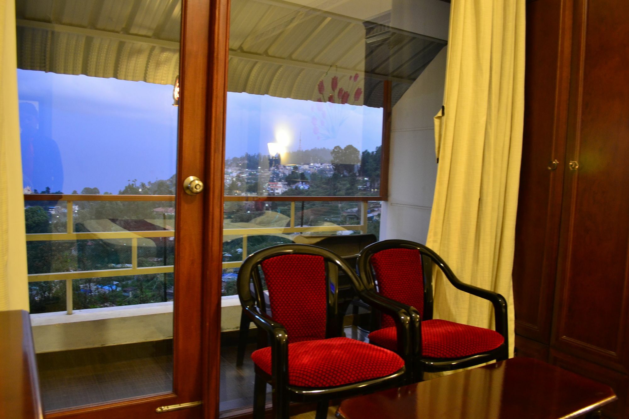 Kodai Sunshine Resort Kodaikanal Exteriör bild